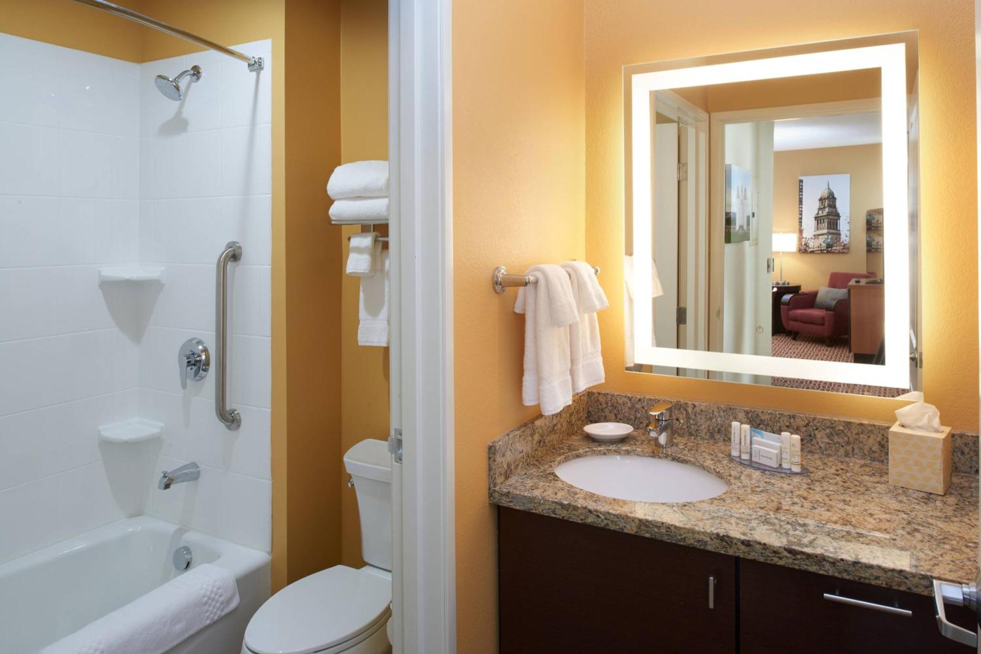 Towneplace Suites By Marriott Detroit Troy Eksteriør billede